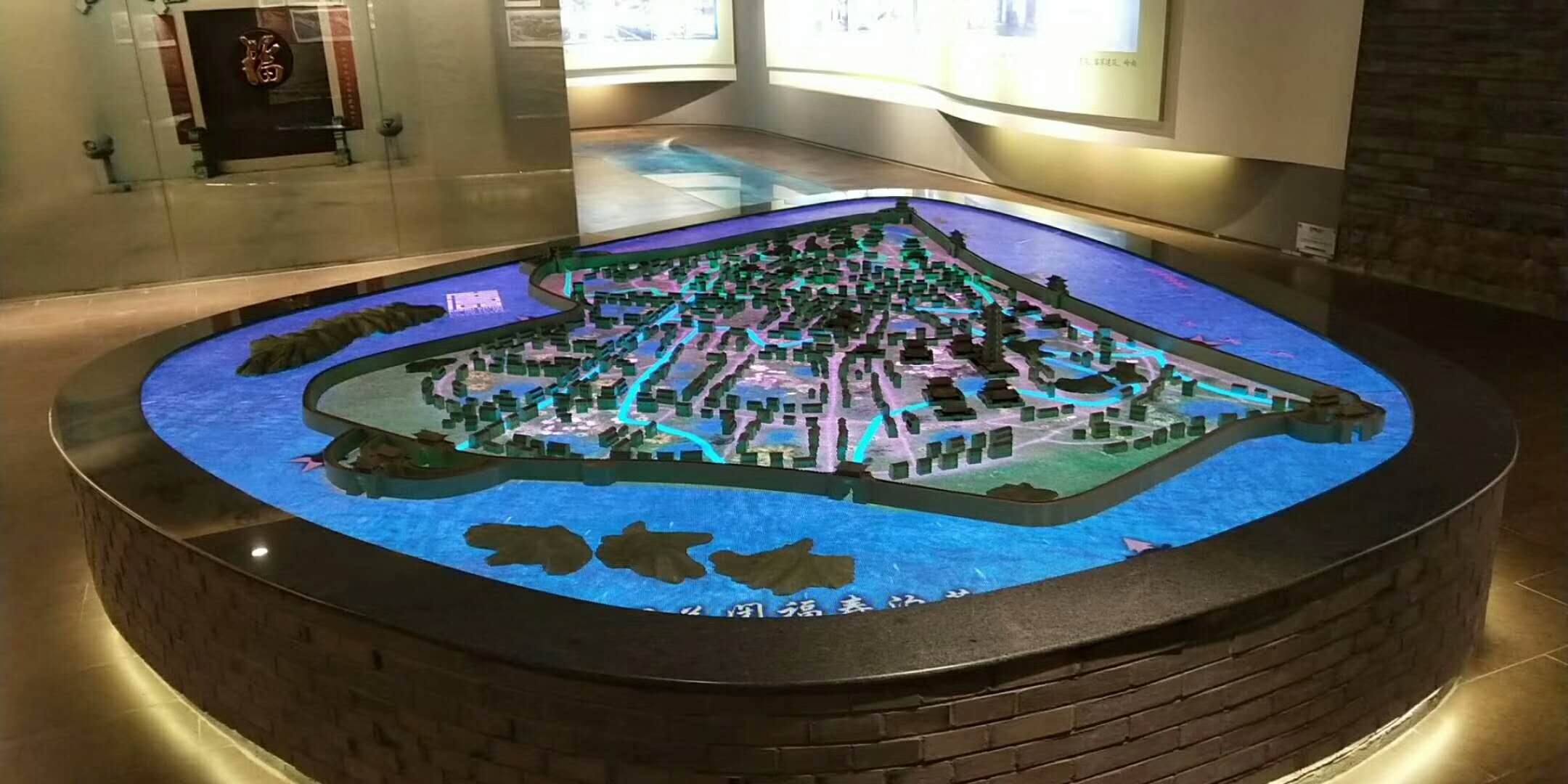 廣東茂名碧桂園室內(nèi)P2.5沙盤LED全彩顯示屏安裝完成